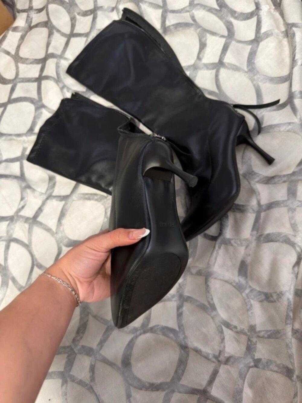 High boots - Picture 2 of 2